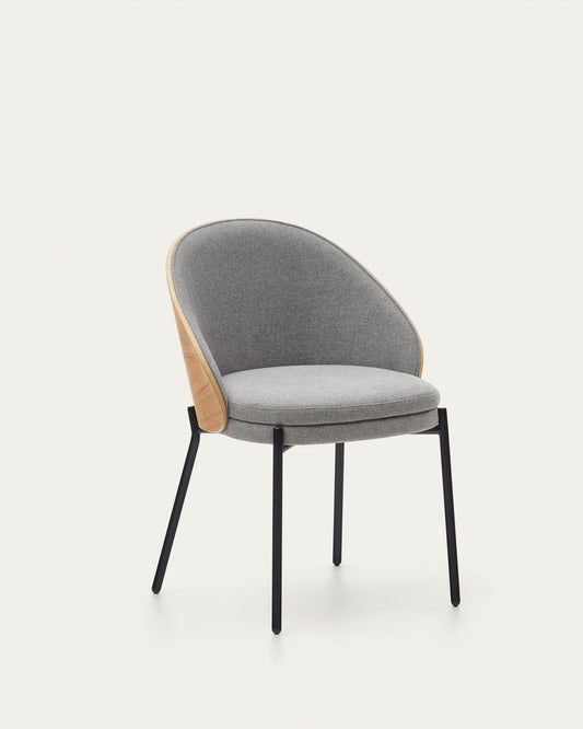 Chaise Eamy en tissu chenille gris clair placage de frêne naturel et métal finition noire