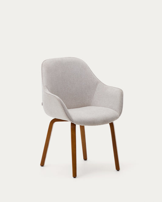 Chaise  Aleli en chenille beige et pieds en bois de frêne avec finition noyer