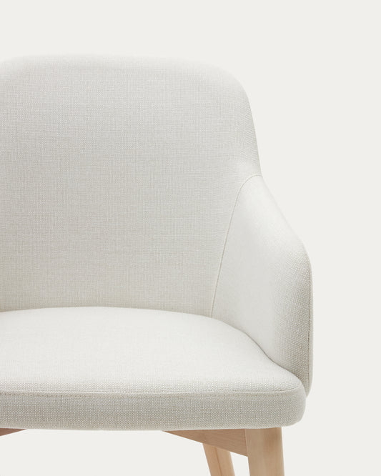 Chaise Nelida en tissu chenille beige et bois de hêtre, finition naturelle FSC 100 %