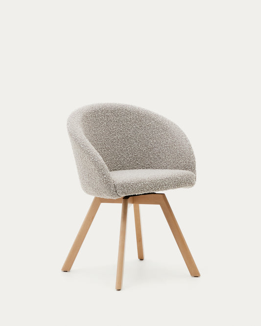Chaise giratoire Marvin bouclette gris et pieds en bois de chêne finition naturelle FSC 100%