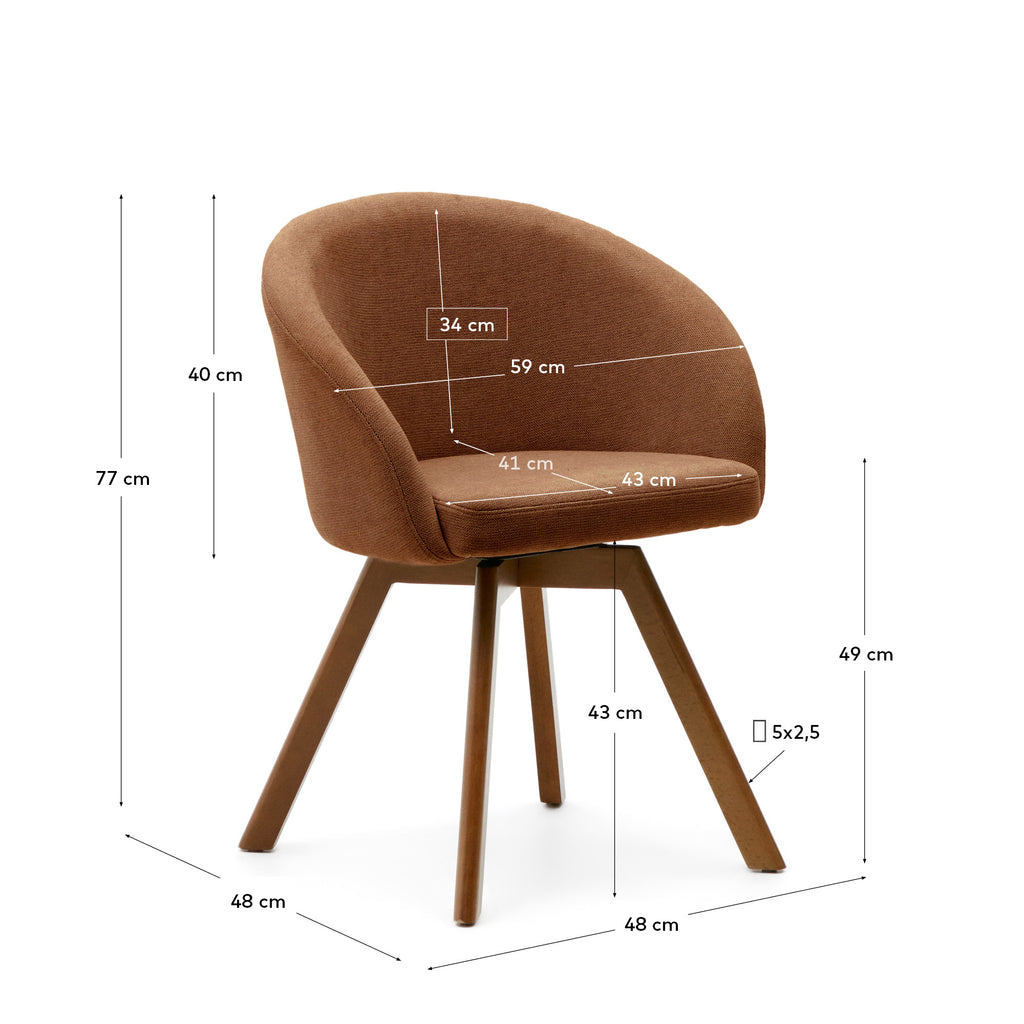 Chaise giratoire Marvin en chenille marron et pieds en bois de chêne finition noyer FSC 100%