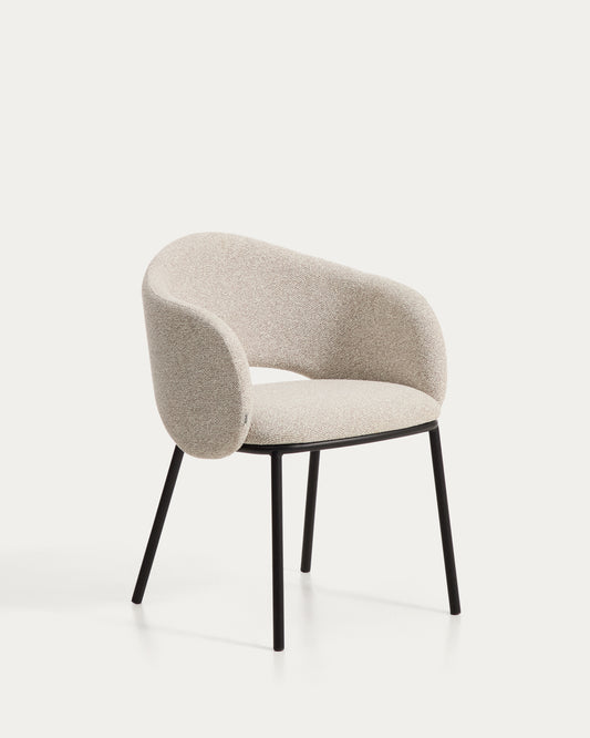 Chaise Maina en chenille épaisse beige avec pieds en acier finition noire FSC Mix Credit