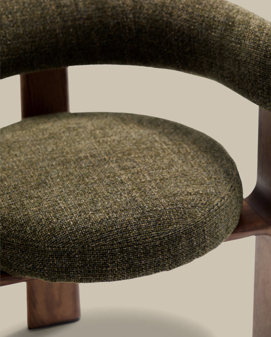 Chaise Granite à 3 pieds en tissu chenille vert et bois de frêne finition noyer FSC 100%