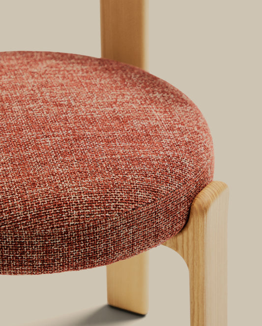 Chaise Granite en tissu chenille terracotta et bois de frêne finition ton naturel FSC 100%
