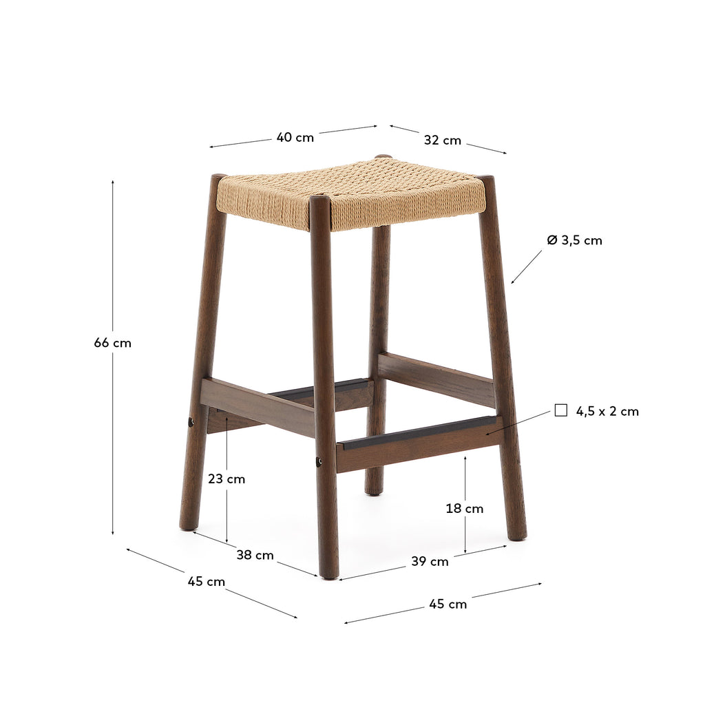 Tabouret Yalia en bois de chêne massif avec finition noyer et assise en corde, hauteur 65 cm, FSC Mix Credit