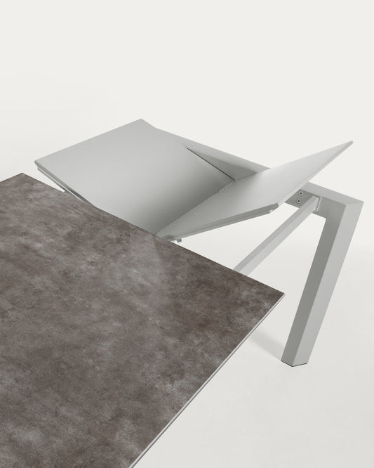 Table extensible Axis grès cérame finition Vulcano Cendrée et pieds acier gris 120(180)cm