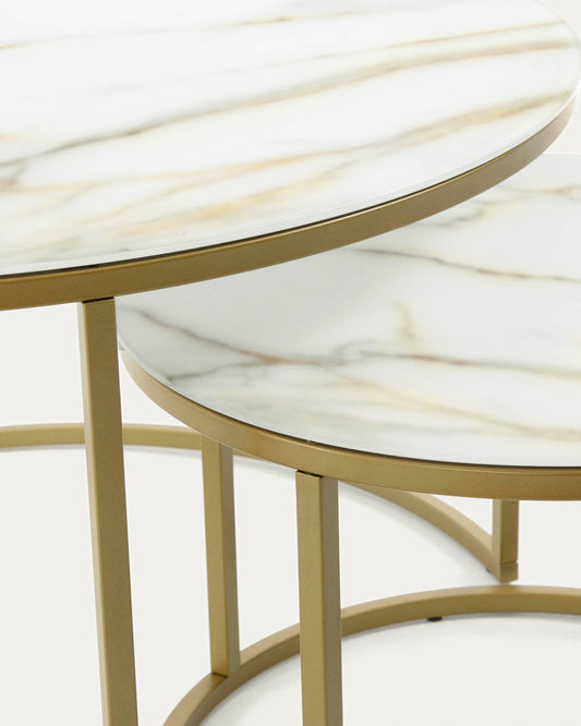 Ensemble Leonor de 2 tables d'appoint en verre blanc et acier finition dorée Ø80cm / Ø50cm