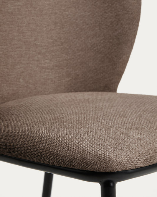 Chaise Ciselia ignifuge en chenille marron clair et pieds en acier avec finition noire FSC Mix Credit