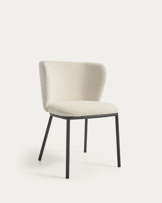 Chaise Ciselia bouclette blanc et pieds en acier avec finition noire FSC Mix Credit