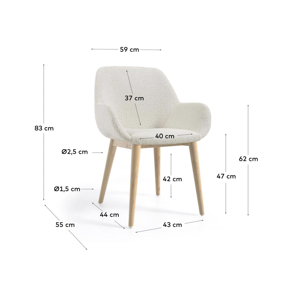 Chaise Konna en bouclette blanche et pieds en bois de frêne naturelle