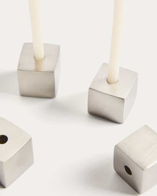 Set Acadia de 4 bougeoirs en acier inoxydable à la finition argentée mate