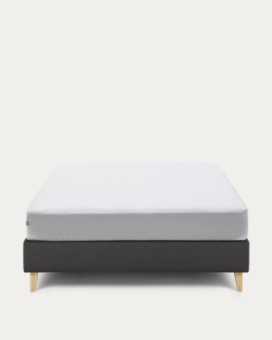 Base haute Nikos noire avec pieds en bois de hêtre pour matelas de 180 x 200 cm