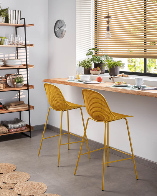 Tabouret extérieur Quinby jaune hauteur 75 cm