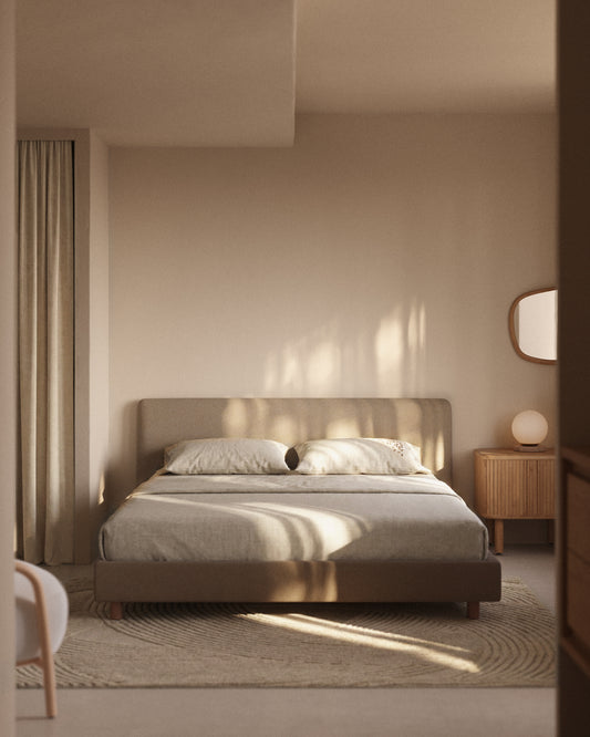 Lit déhoussable Valma en chenille marron et pieds en bois de hêtre pour matelas de 160 x 200 cm