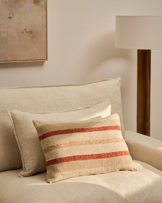 Housse de coussin Taraia en coton et viscose terracotta et beige 40 x 60 cm