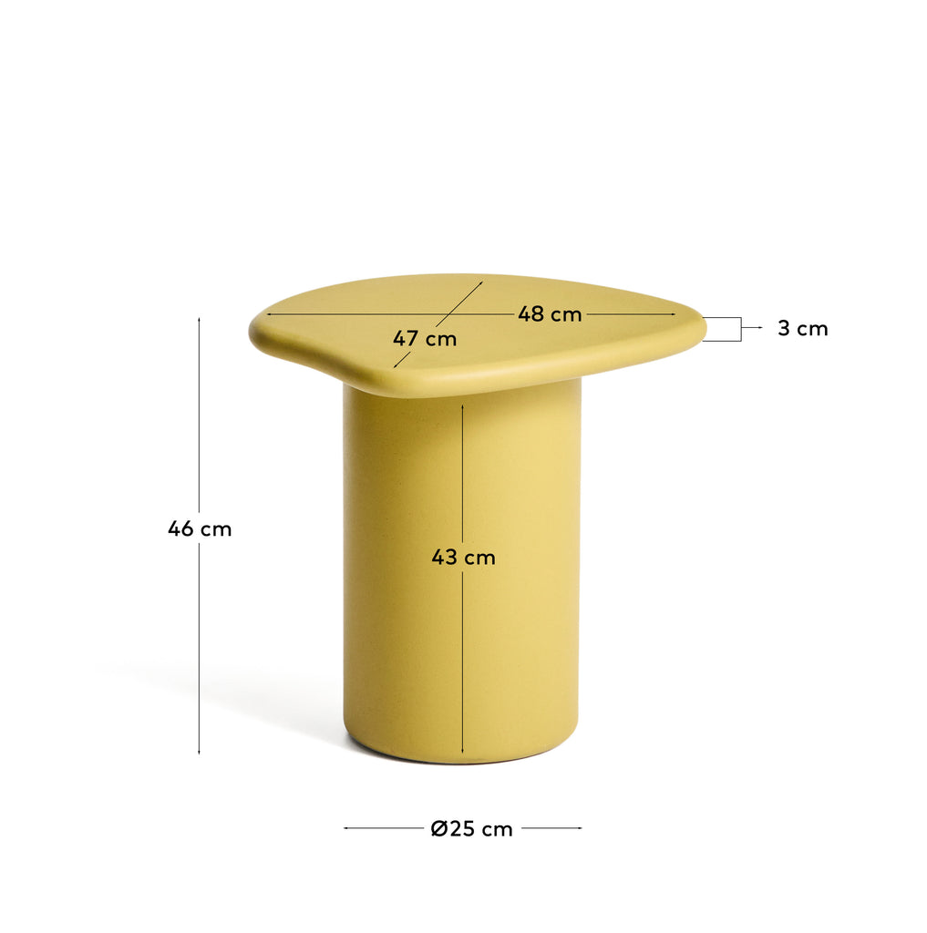 Table auxiliaire Macarella en ciment moutarde 48 x 47 cm