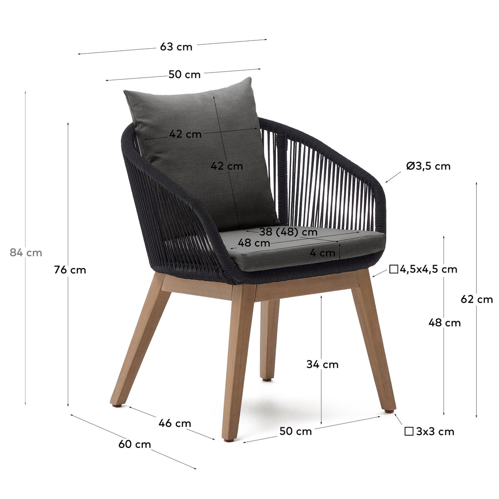 Chaise Portalo en corde noire et pieds en bois d'acacia