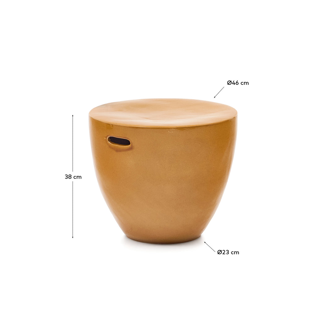 Table d'appoint extérieure Mesquida en céramique, finition moutarde émaillée Ø 45 cm