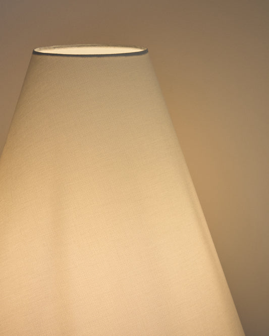 Lampadaire Navat en métal avec finition vieillie marron