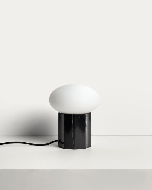 Lampe de table Idela en verre fumé et marbre noir Ø 15 cm