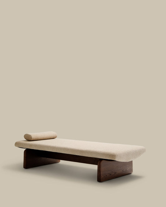Méridienne Topaz en tissu chenille beige et bois de frêne finition noyer 200 cm FSC 100%