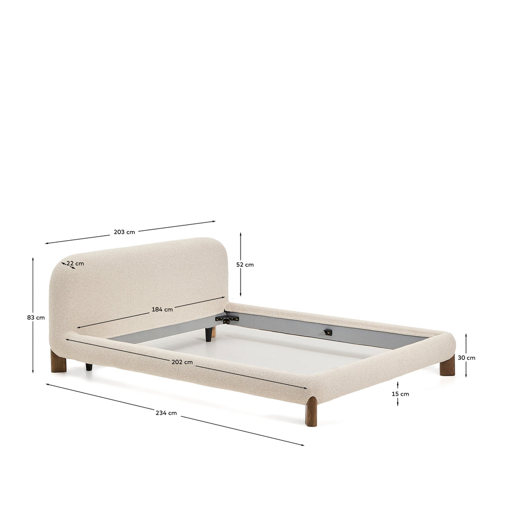 Lit déhoussable Odina en tissu bouclette écrue et pieds en bois de frêne avec finition ton noyer pour matelas de 180 x 200 cm