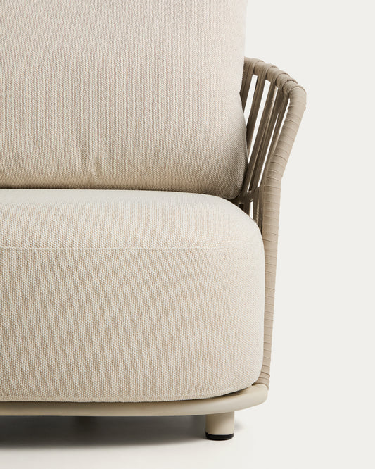 Ensemble de 2 fauteuils Osani en aluminium écru et corde taupe avec table auxiliaire Drasi en ciment effet travertin Ø 60 cm