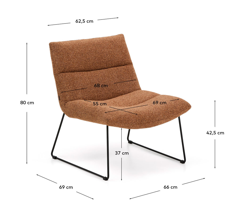 Fauteuil Asen en chenille terracotta et pieds en acier noir FSC 100%