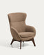 Fauteuil Adiran en chenille épaisse marron clair avec pieds en bois de chêne finition noyer