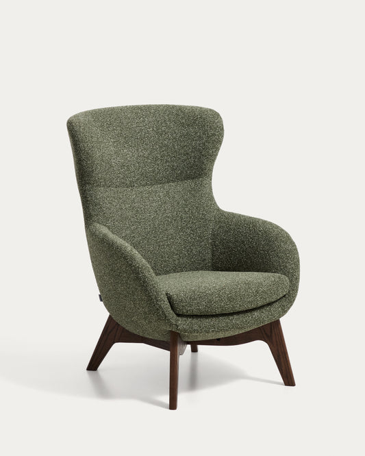 Fauteuil Adiran en chenille épaisse vert mousse avec pieds en bois de chêne finition noyer