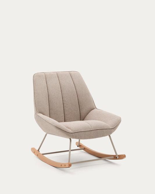 Fauteuil à bascule Marlina en tissu chenille beige et structure en métal, finition gris mat