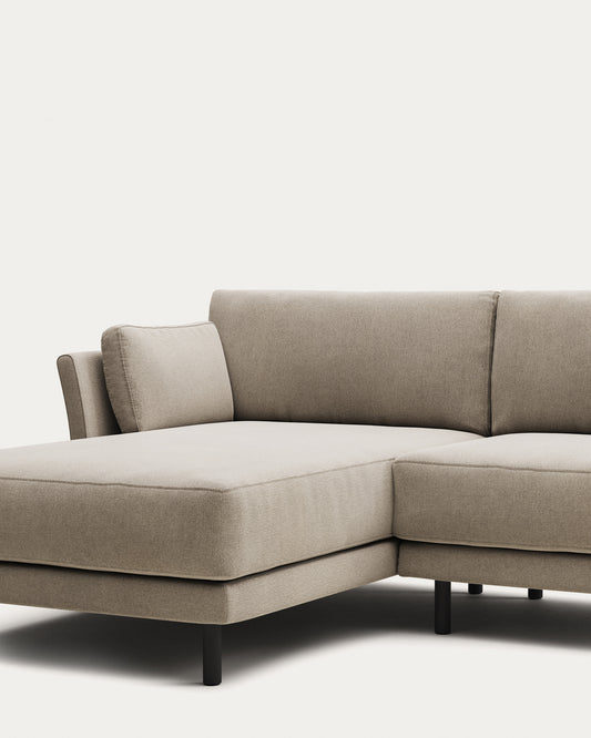 Canapé Gilma 3 places avec méridienne droite/gauche ignifugé en chenille beige et pieds avec finition noire 260 cm