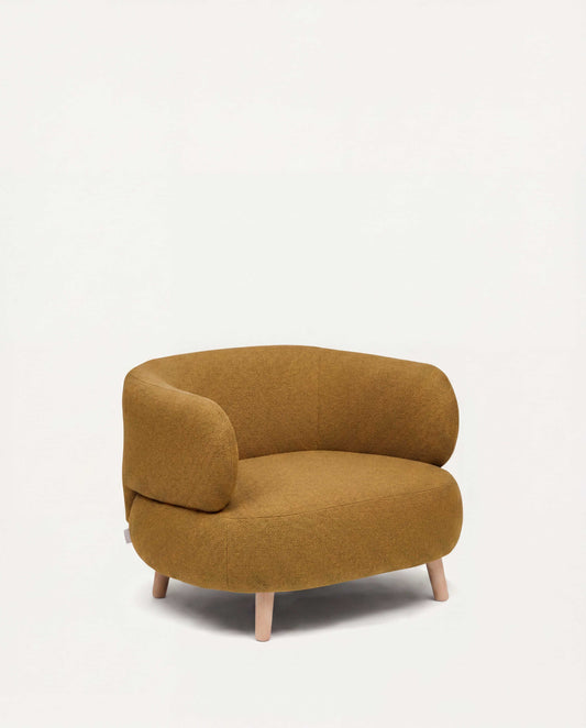 Fauteuil Luisa moutarde avec pieds en bois massif de hêtre 90 cm