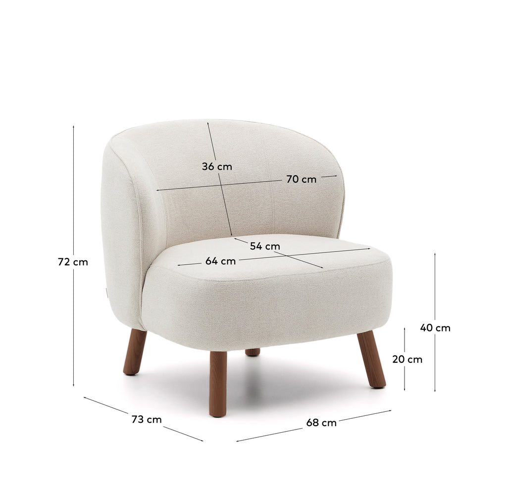 Fauteuil Ulit en chenille beige et pieds en bois de frêne finition ton noyer