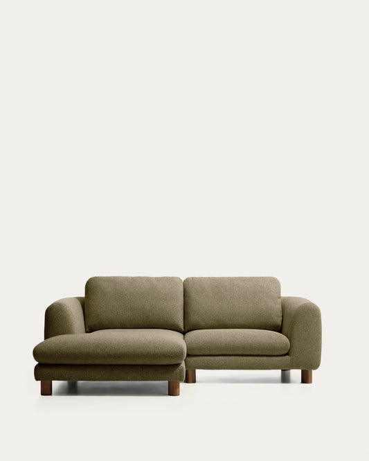 Canapé Vera 3 places avec méridienne gauche vert olive et pieds en frêne massif finition noyer 232 cm FSC Mix Credit