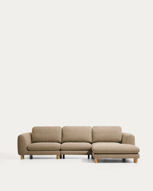 Canapé Vera 4 places avec méridienne droite marron clair et pieds en frêne  finition naturelle 322 cm FSC Mix Credit