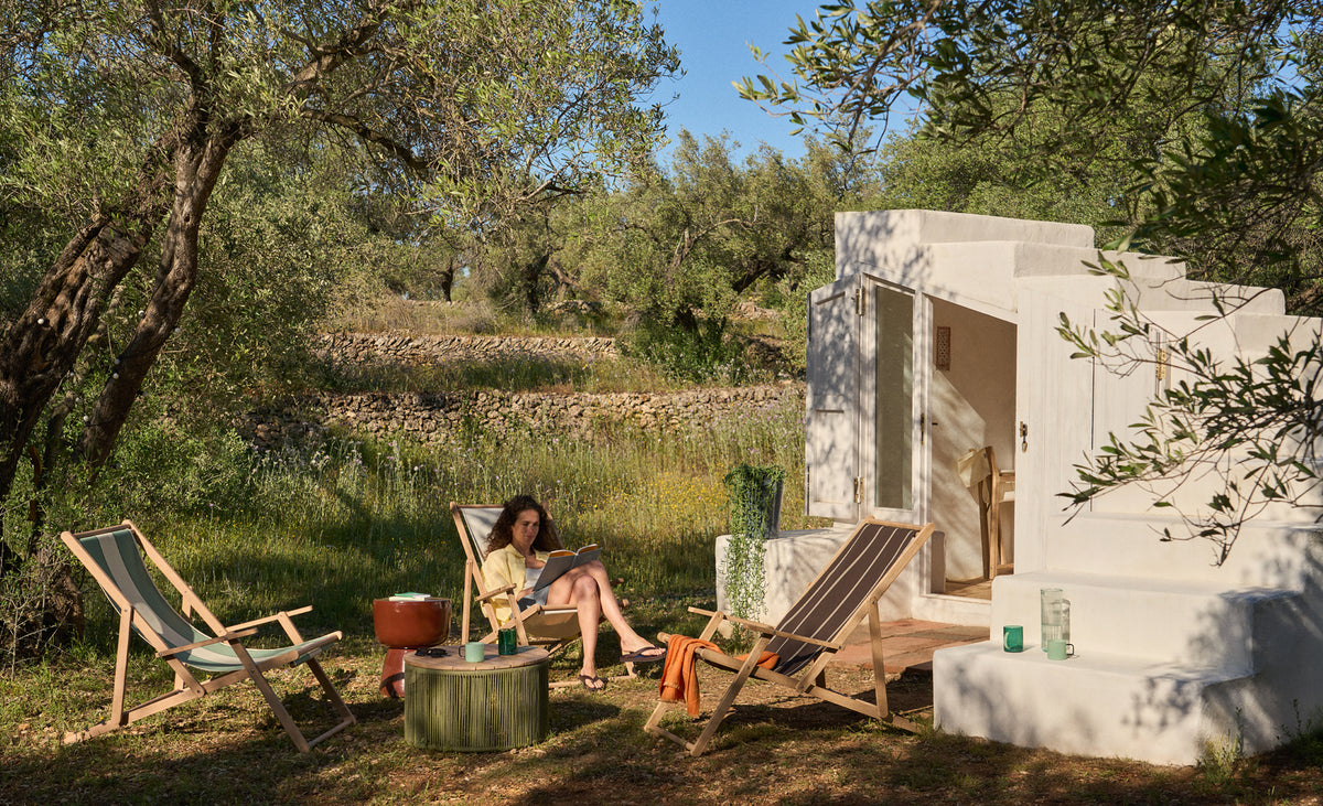 Transat pliable d’extérieur Vilara rayures vertes et beiges en bois d’acacia FSC 100 %